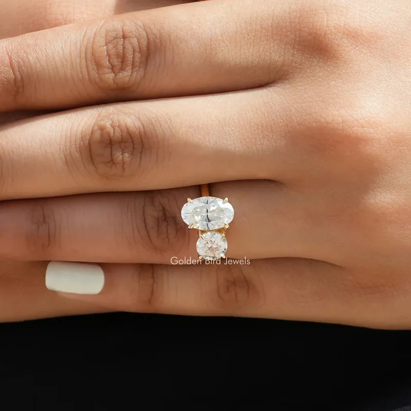 Crushed Ice Oval And Round Cut Moissanite Toi Et Moi Ring view 5