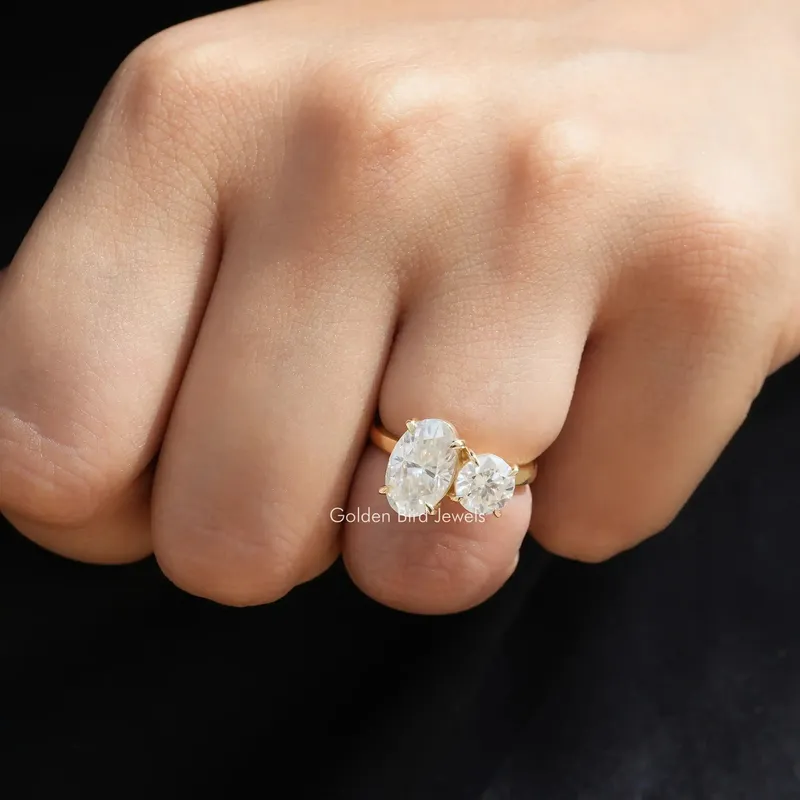 Crushed Ice Oval And Round Cut Moissanite Toi Et Moi Ring view 6