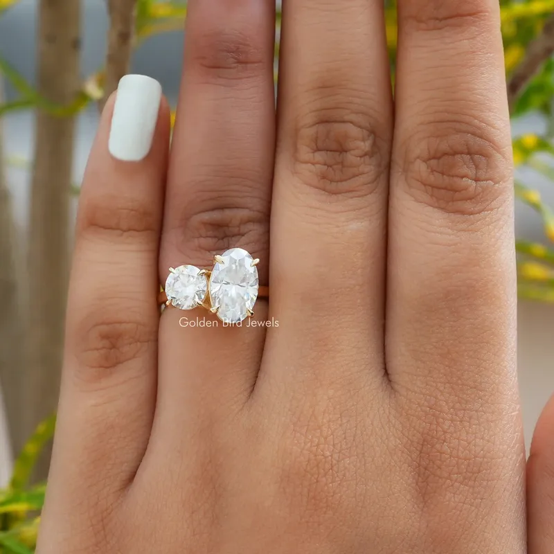 Crushed Ice Oval And Round Cut Moissanite Toi Et Moi Ring view 4