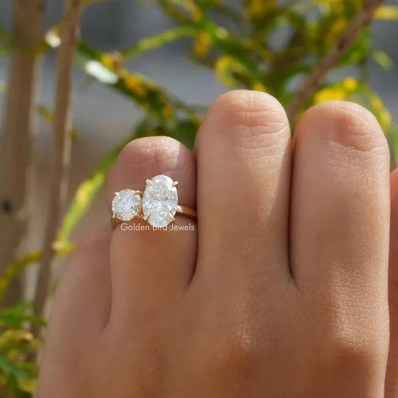Crushed Ice Oval And Round Cut Moissanite Toi Et Moi Ring view 3