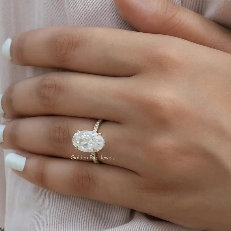 Crushed Ice Oval Cut Moissanite Solitaire Ring vy 5