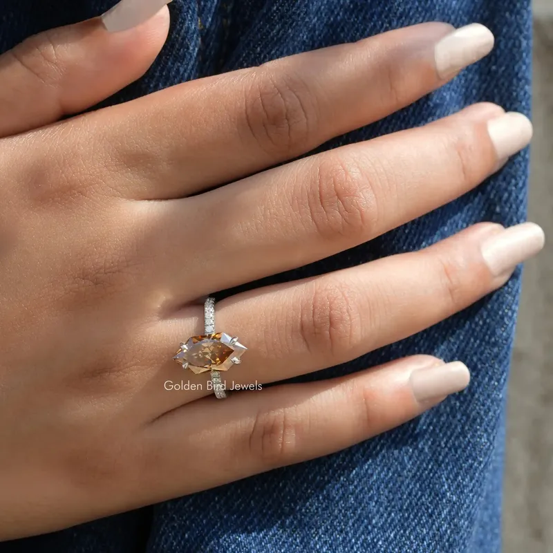 Dutch Marquise Cut Moissanite Solitaire Accent Ring vy 7