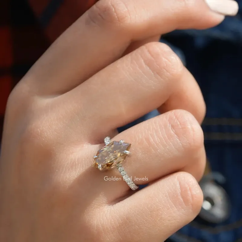 Dutch Marquise Cut Moissanite Solitaire Accent Ring vy 5