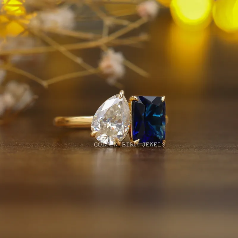 Emerald & Pear Cut Toi Et Moi Engagement Ring view 4