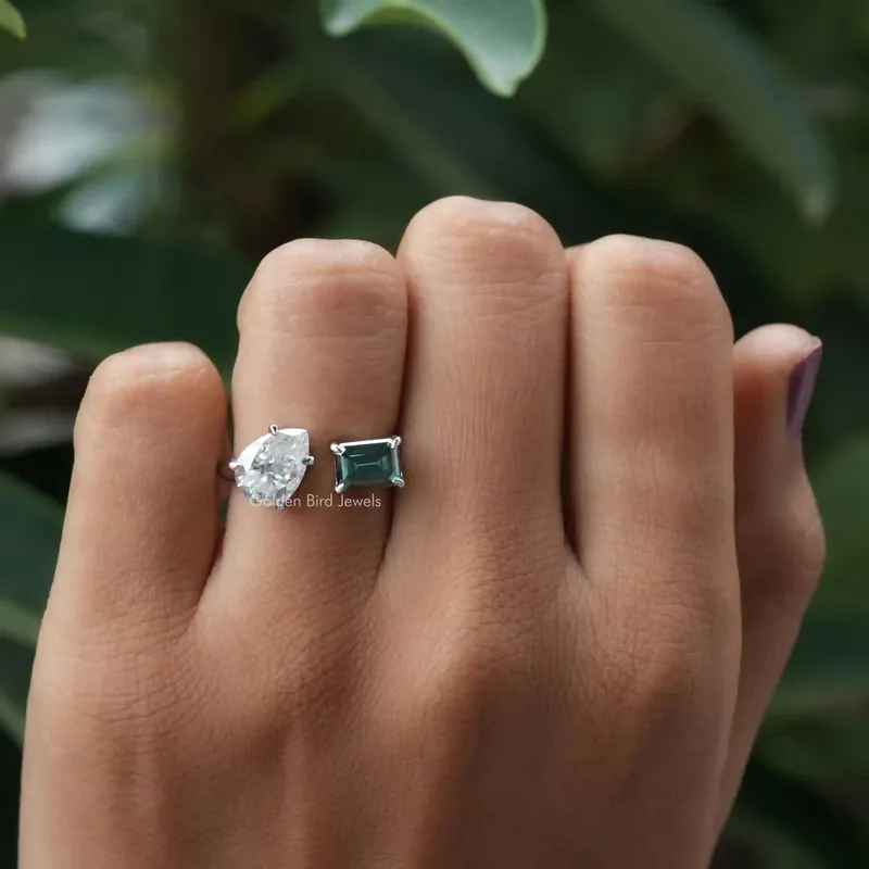Emerald And Pear Cut Toi Et Moi Moissanite Ring view 5
