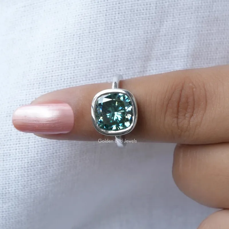 Green Cushion Cut Moissanite Solitaire Engagement Ring vy 6