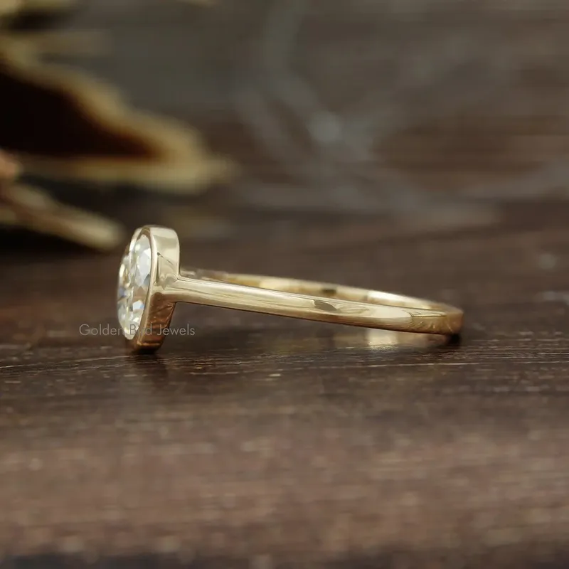 Heart And Oval Cut Moissanite Wedding Ring view 7
