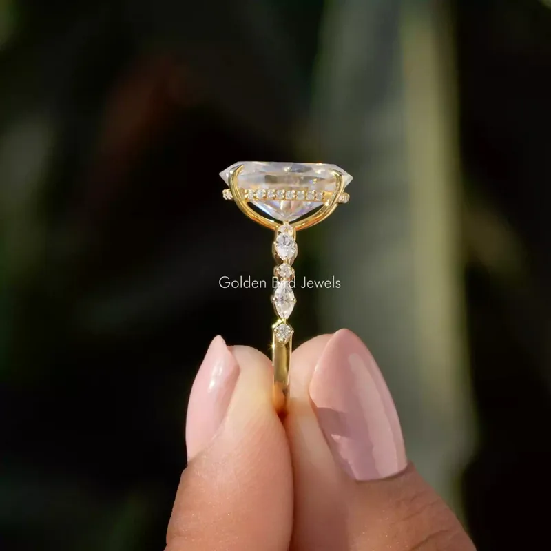 Moissanite Crushed Ice Oval Eternity Ring vy 2