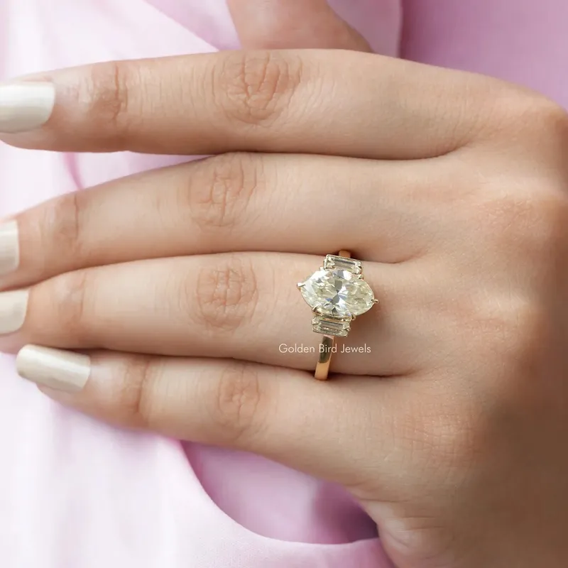 Moval Cut Moissanite Three Stone Engagement Ring vy 6
