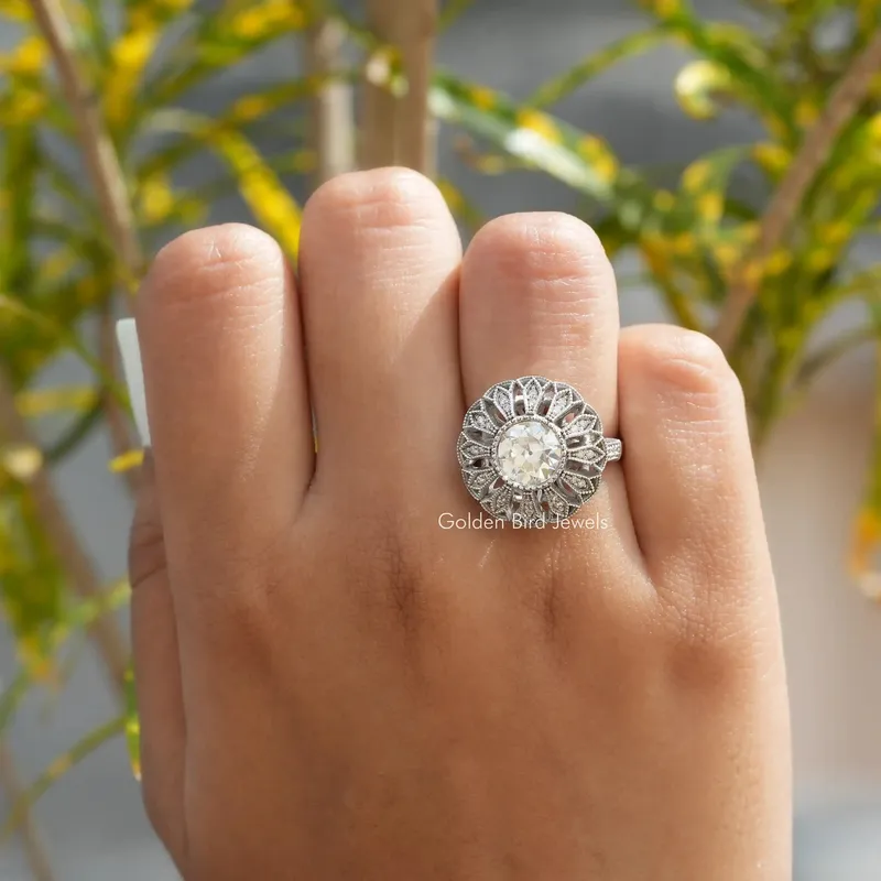 Old European Round Cut Floral Style Vintage Ring vy 4