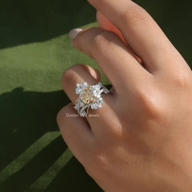 Old European Round Cut Moissanite Ring vy 7