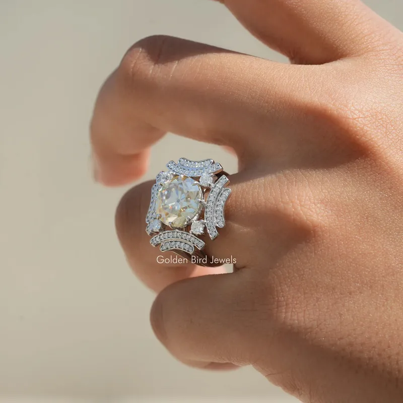 Old European Round Cut Moissanite Ring vy 8