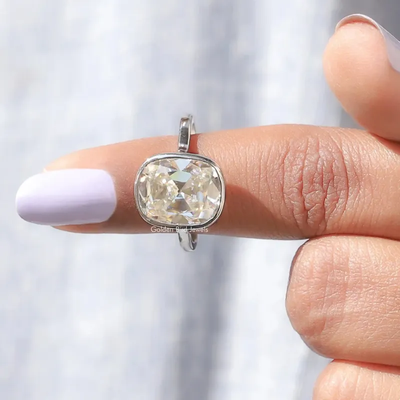 Old Mine Cushion Cut Moissanite Solitaire Ring vy 5