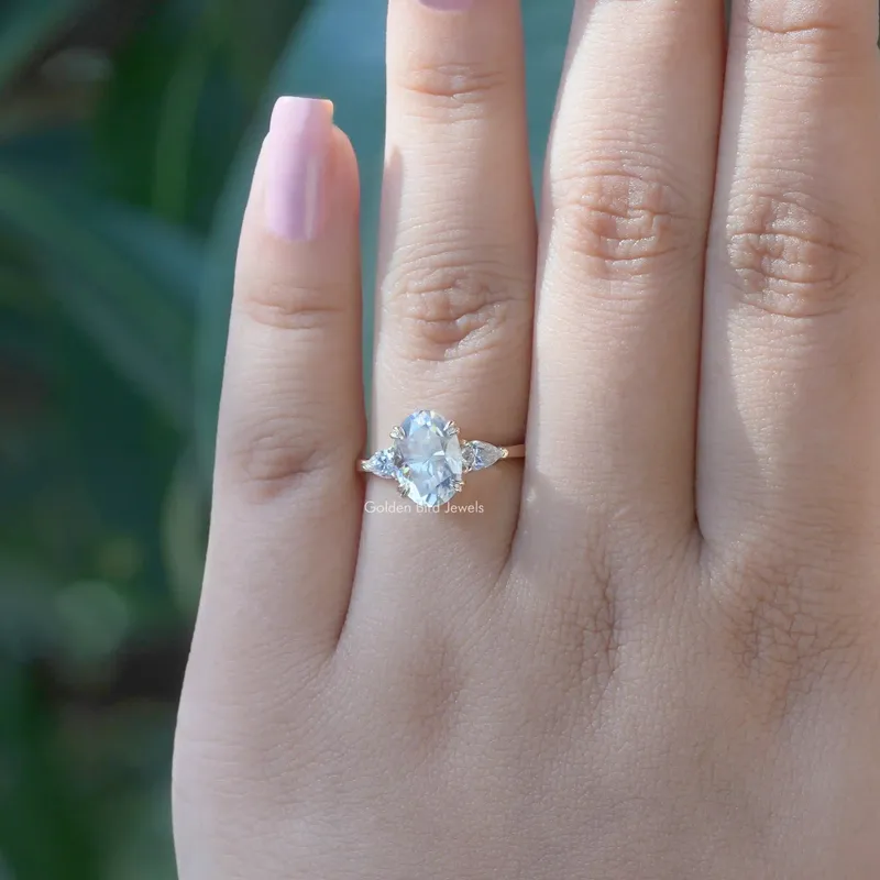 Oval And Pear Cut Moissanite 3 Stone Engagement Ring vy 5