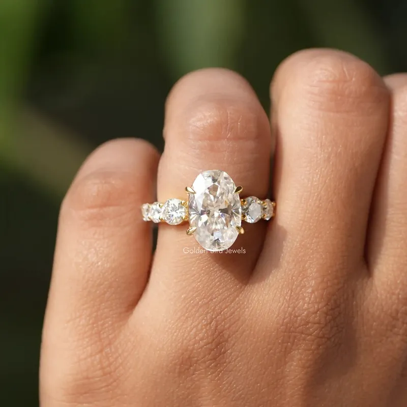 Oval And Round Cut Moissanite Accent Stone Ring vy 2