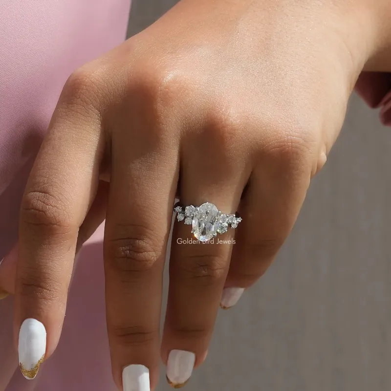 Oval Cut Moissanite Cluster Engagement Ring vy 5