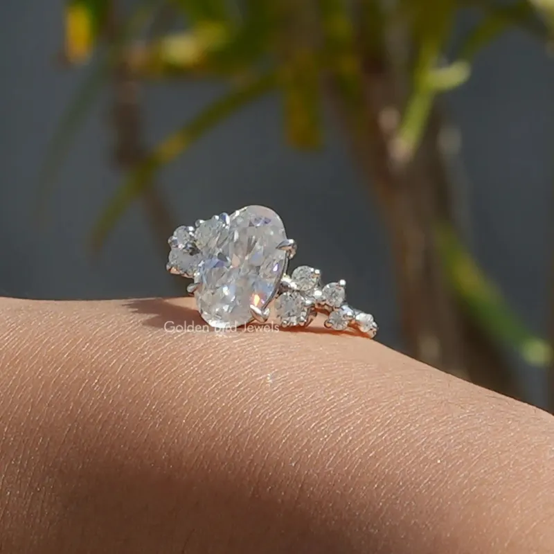 Oval Cut Moissanite Cluster Engagement Ring vy 8