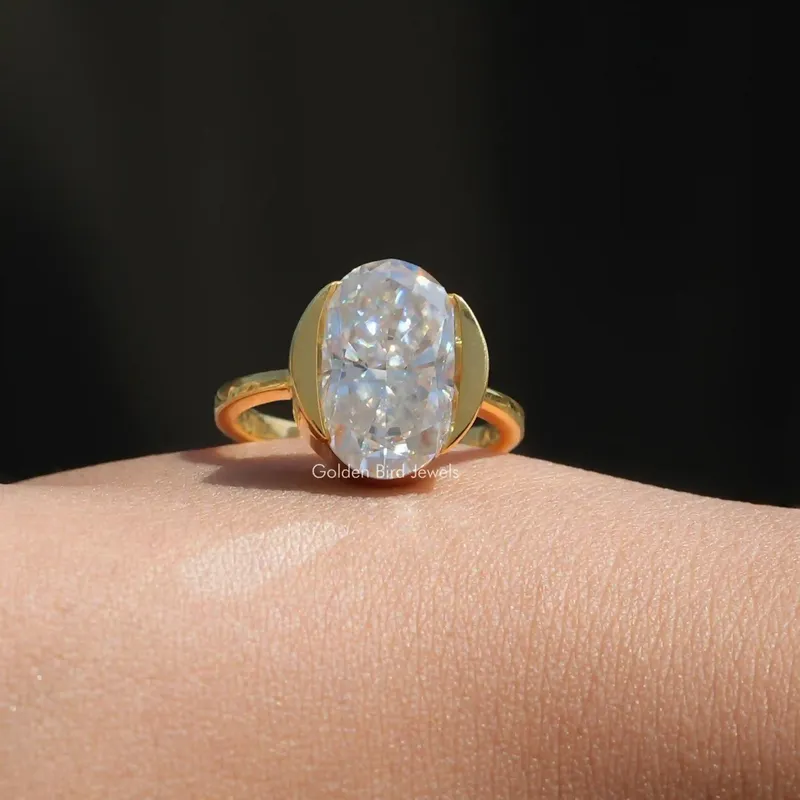 Oval Cut Moissanite Solitaire Ring vy 5