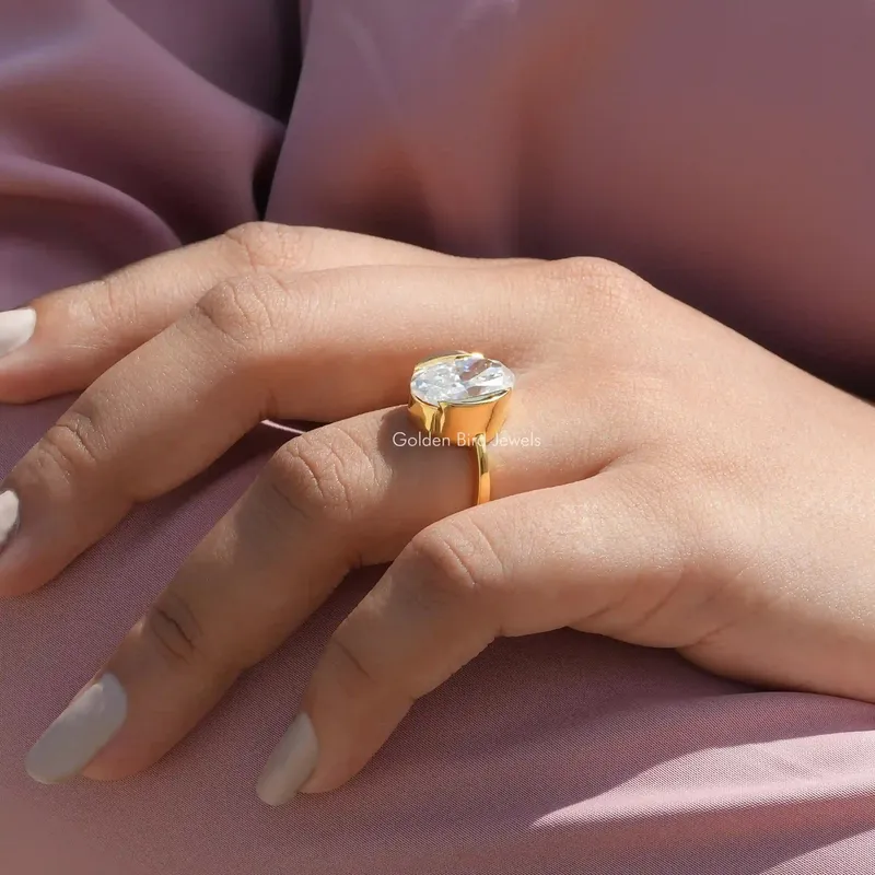 Oval Cut Moissanite Solitaire Ring vy 6