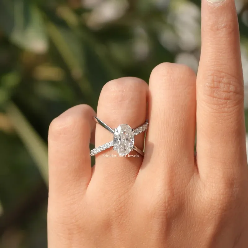 Oval Cut Split Shank Moissanite Ring vy 3