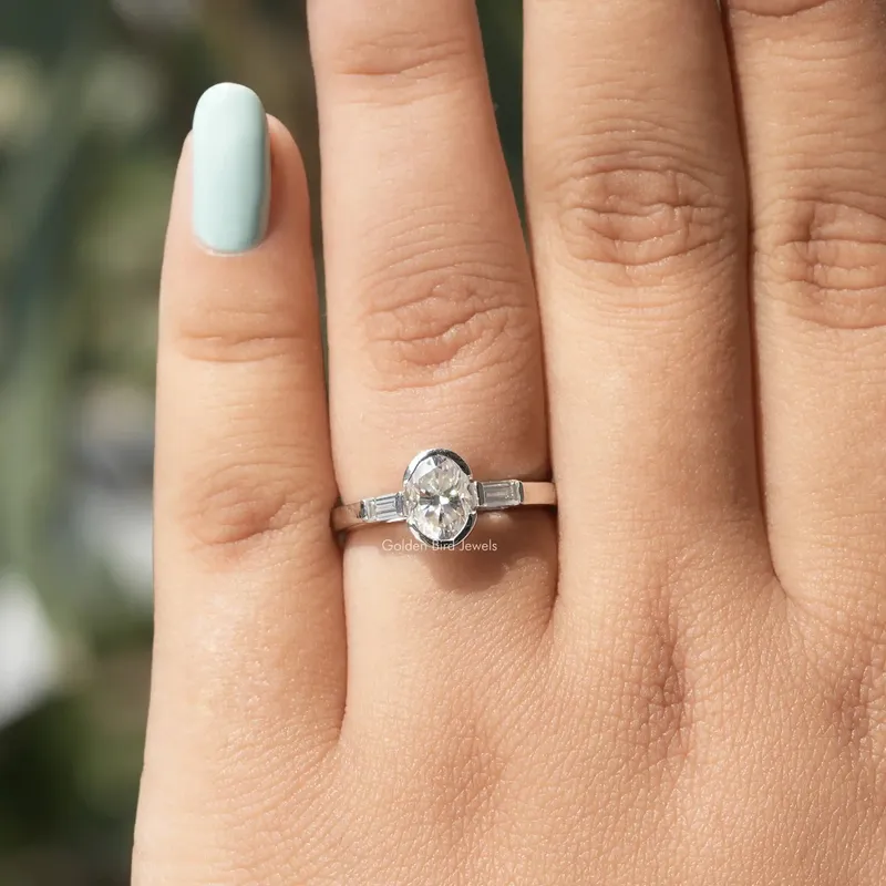 Oval Moissanite Half Bezel Three Stone Ring vy 3