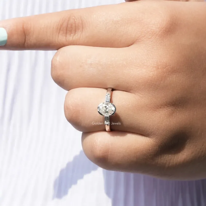 Oval Moissanite Half Bezel Three Stone Ring vy 5