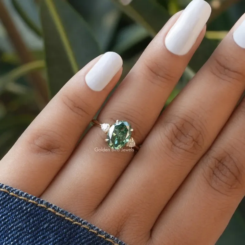 Oval Trillion Three Stone Moissanite Engagement Ring vy 7