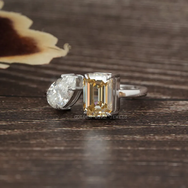 Pear And Emerald Cut Toi Et Moi Moissanite Ring vy 9