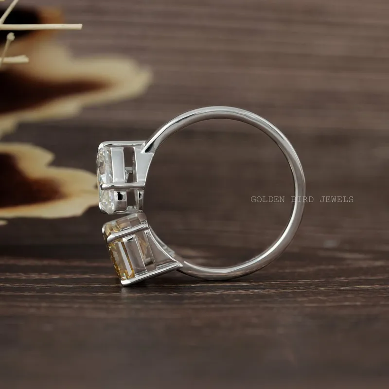 Pear And Emerald Cut Toi Et Moi Moissanite Ring vy 10