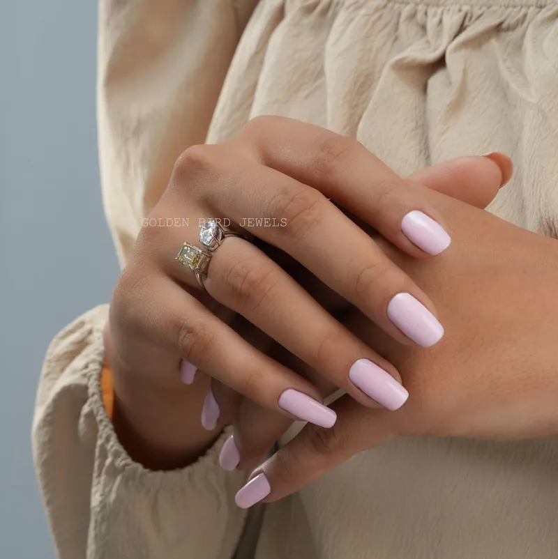 Pear And Emerald Cut Toi Et Moi Moissanite Ring vy 6