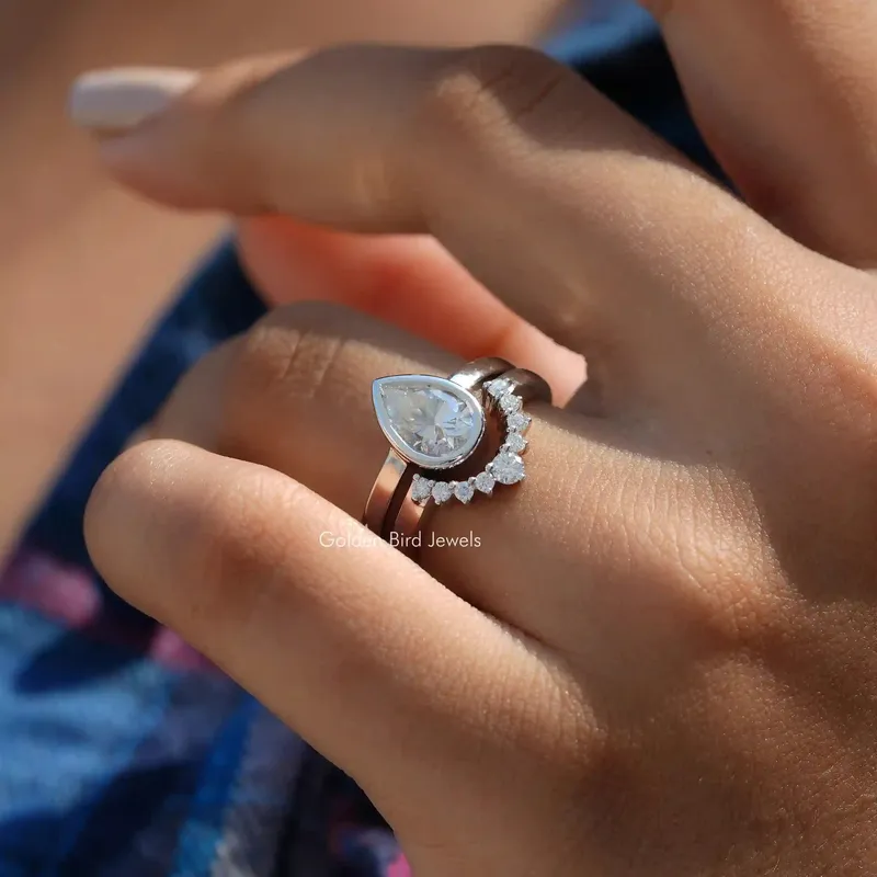 Pear Cut Moissanite Engagement Ring Set vy 7