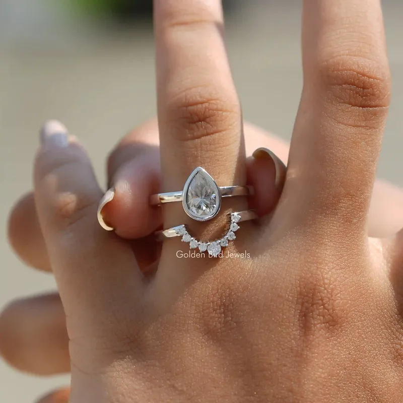 Pear Cut Moissanite Engagement Ring Set vy 5