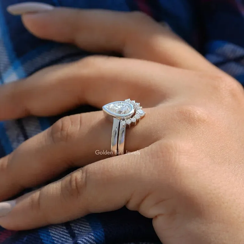 Pear Cut Moissanite Engagement Ring Set vy 9