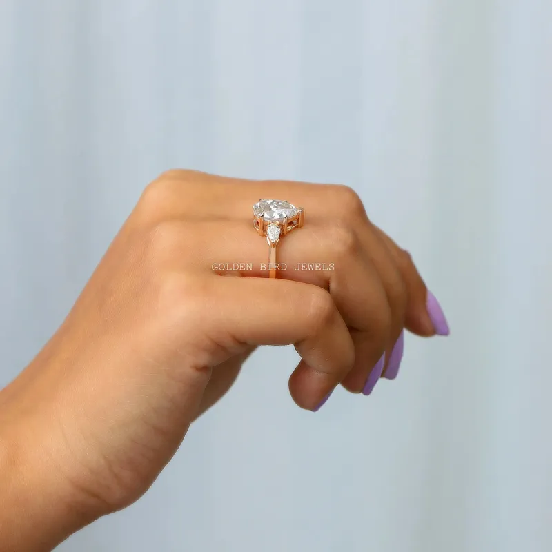 Pear Cut Moissanite Three Stone Anniversary Ring vy 7
