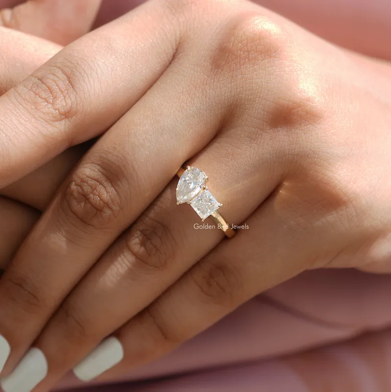 Pear and Princess Cut Moissanite Toi Et Moi Ring vy 4