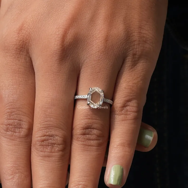 Portrait Cut Oval Moissanite Accent Ring vy 6
