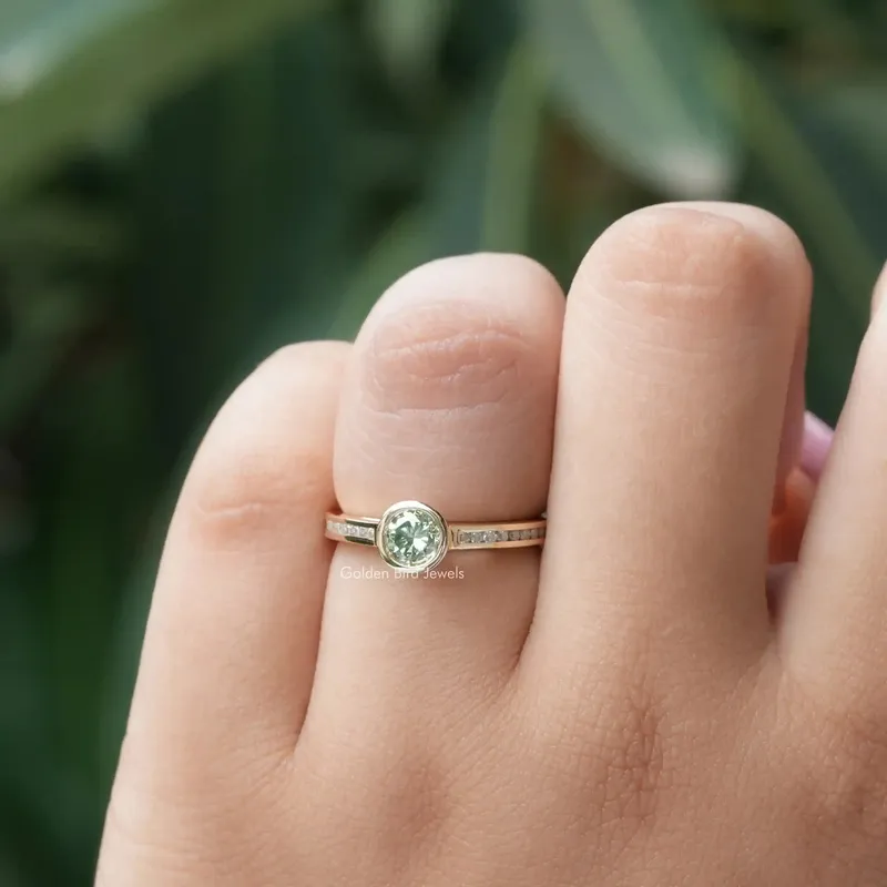 Round Cut Bezel Set Moissanite Engagement Ring vy 4