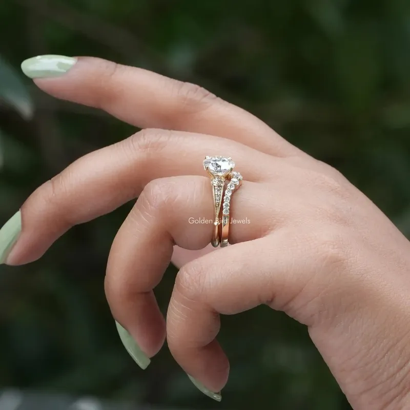 Round Cut Moissanite Accent Stone Ring Set vy 7