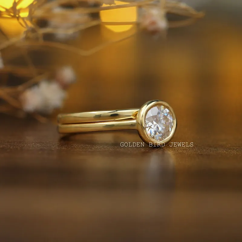Round Cut Moissanite Bridal Ring Set vy 8