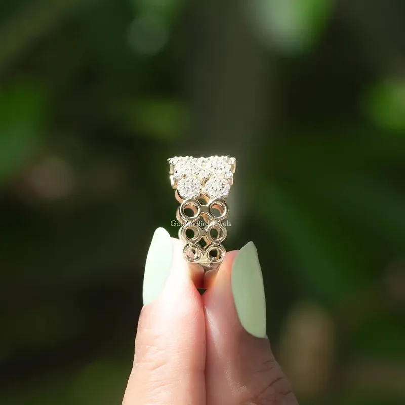 Round Cut Moissanite Cluster Wedding Ring vy 2