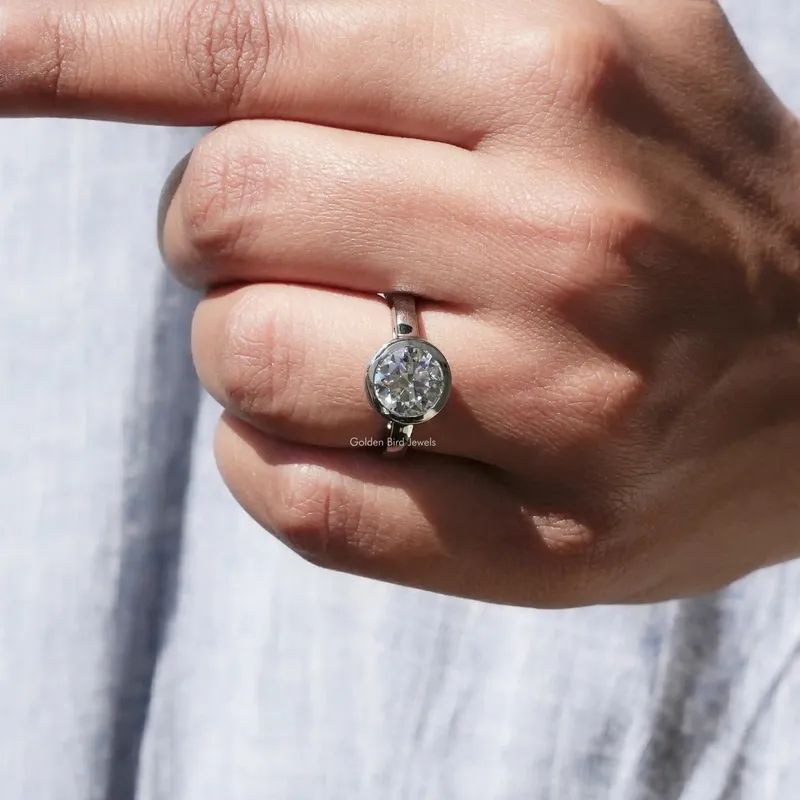 Round Cut Moissanite Engagement Bezel Set Ring vy 7