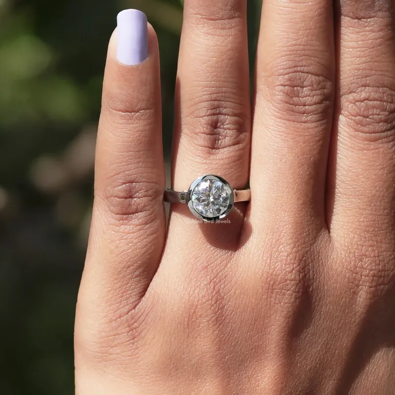 Round Cut Moissanite Engagement Bezel Set Ring vy 3