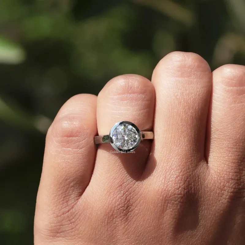 Round Cut Moissanite Engagement Bezel Set Ring vy 4