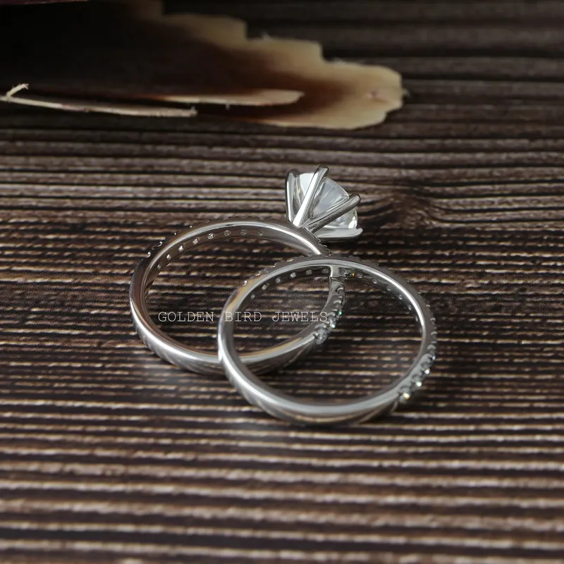 Round Cut Moissanite Engagement Ring Set vy 10