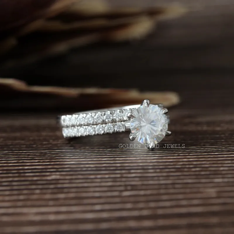 Round Cut Moissanite Engagement Ring Set vy 7
