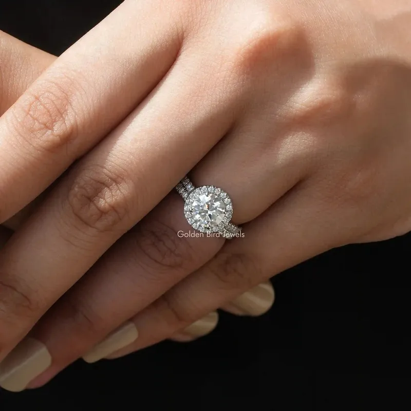 Round Cut Moissanite Halo Engagement Ring vy 6