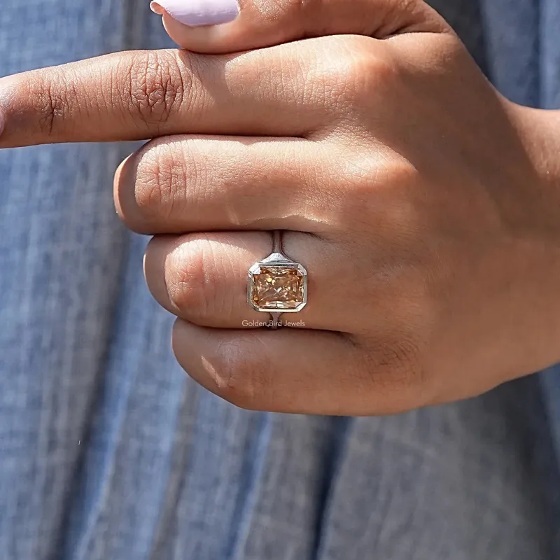 Solitaire Radiant Cut Moissanite Engagement Ring vy 8