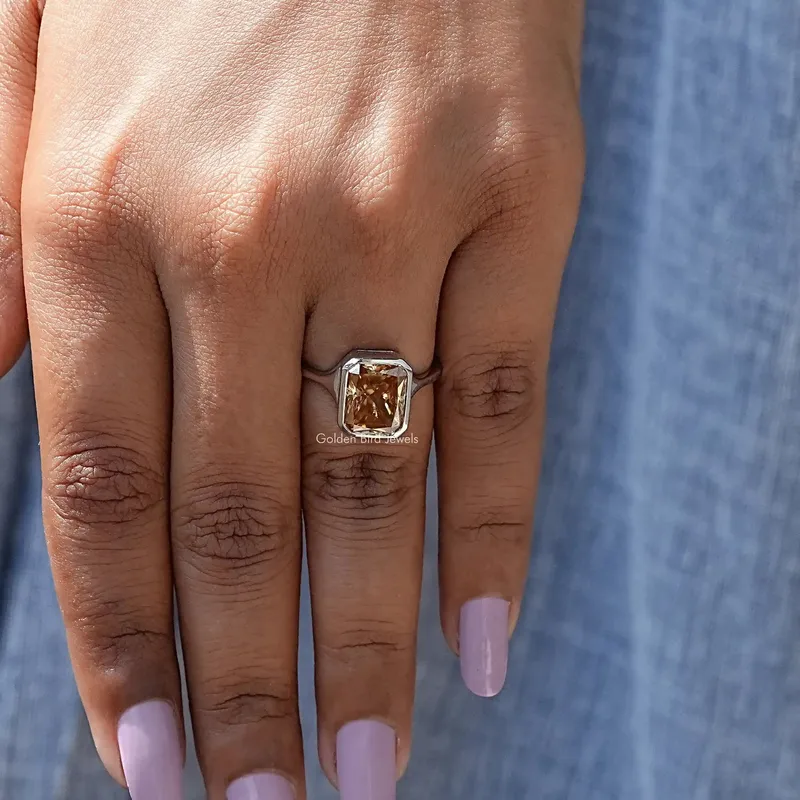 Solitaire Radiant Cut Moissanite Engagement Ring vy 7
