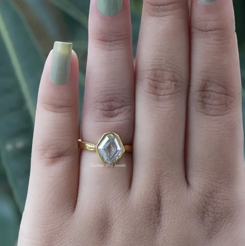 Step Cut Moval Moissanite Hidden Halo Ring vy 4