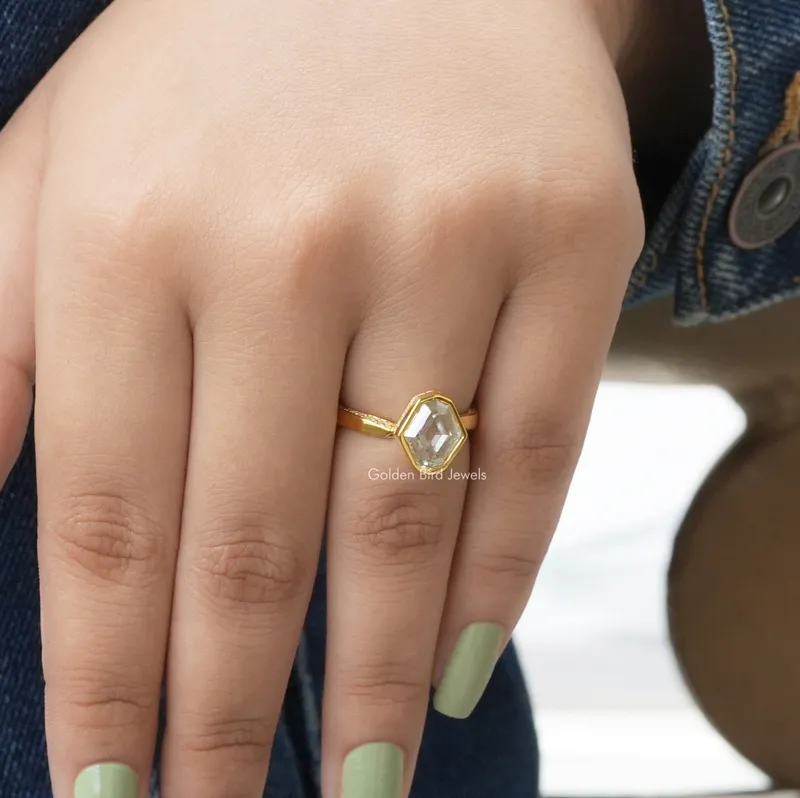 Step Cut Moval Moissanite Hidden Halo Ring vy 5